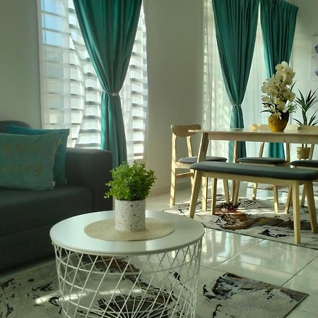 D'Sara Homestay Fully Furnished 3 Bedrooms All Aircond 2 Miles Centre Chukai Exteriér fotografie