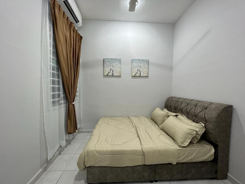 D'Sara Homestay Fully Furnished 3 Bedrooms All Aircond 2 Miles Centre Chukai Exteriér fotografie