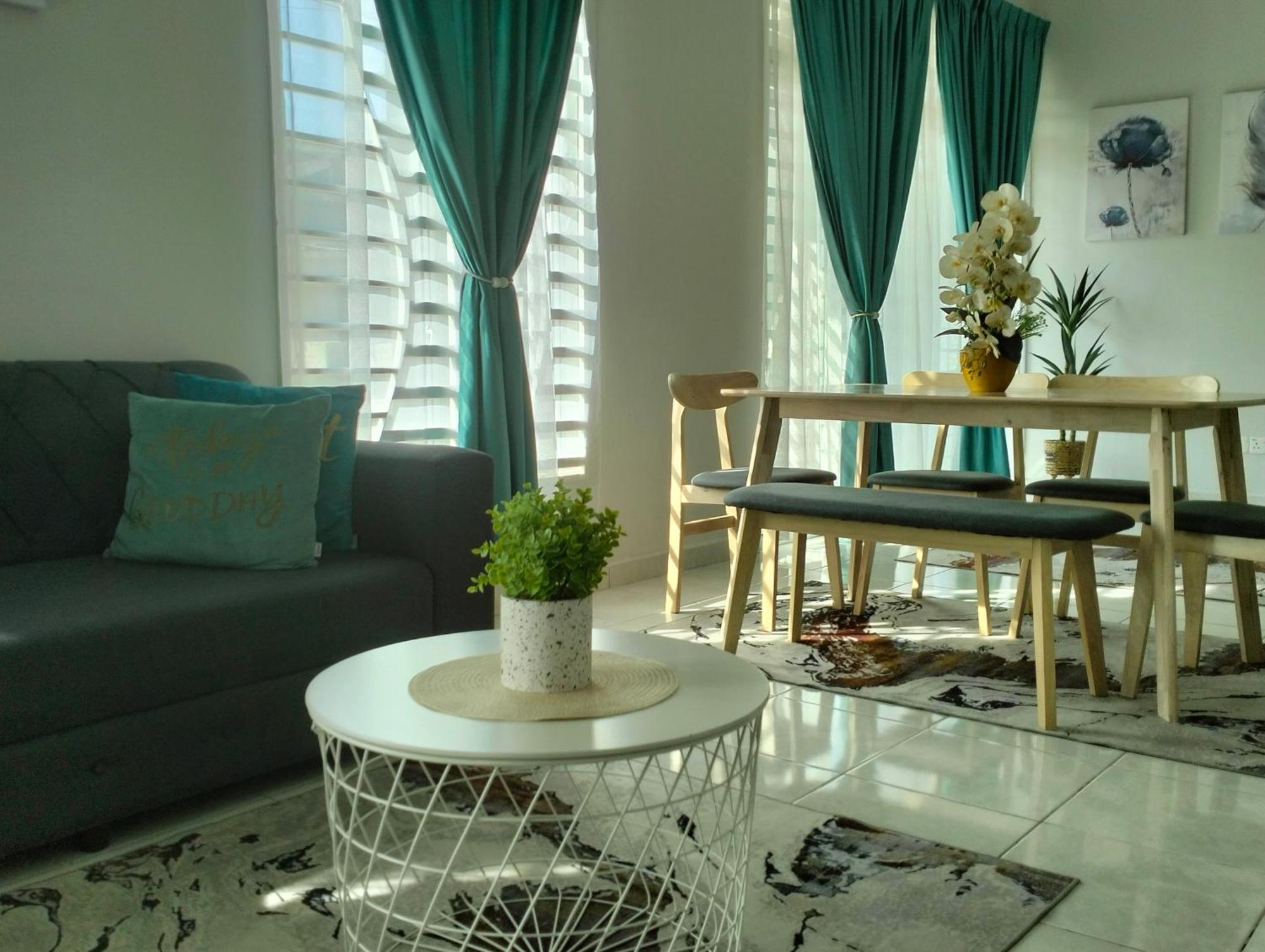 D'Sara Homestay Fully Furnished 3 Bedrooms All Aircond 2 Miles Centre Chukai Exteriér fotografie